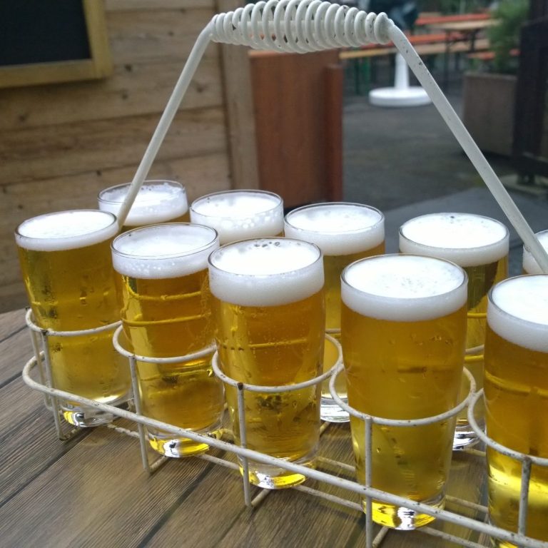 Meter Bier im Pilsi